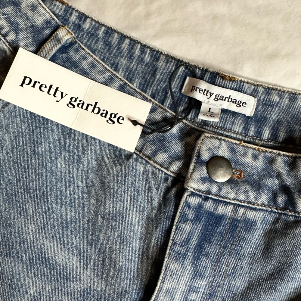 Pretty Garbage Faux Fur Jeans. Fit closer to size 10. Detachable fur for washing